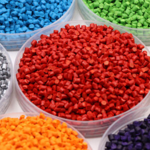 What are the basic ingredients of masterbatch?